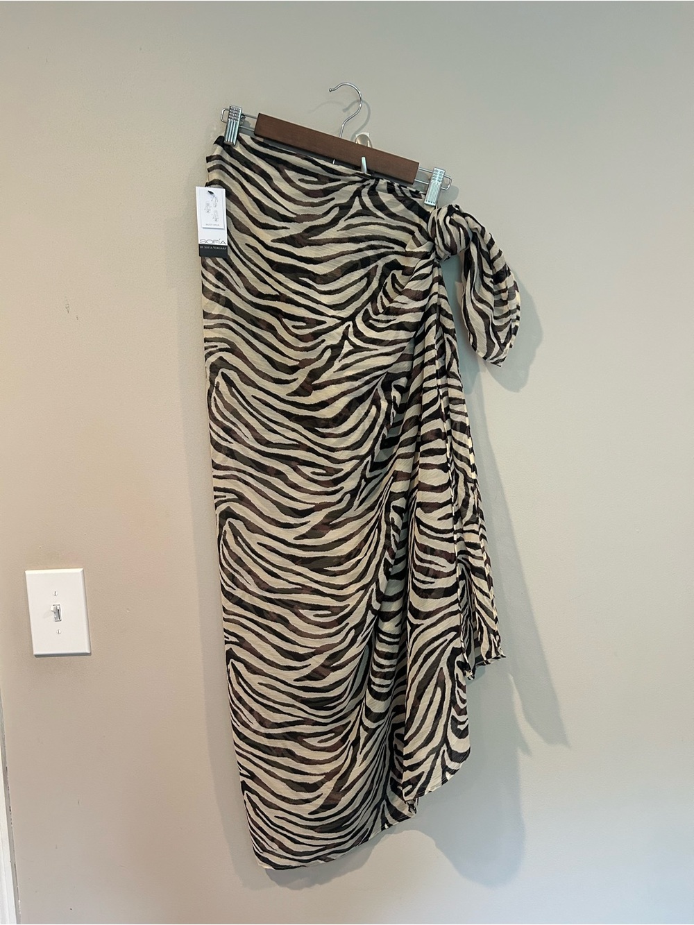 NWT Sofia by sofia vergara Zebra-Print Tie-Waist sarong/pareo- Beige & Black